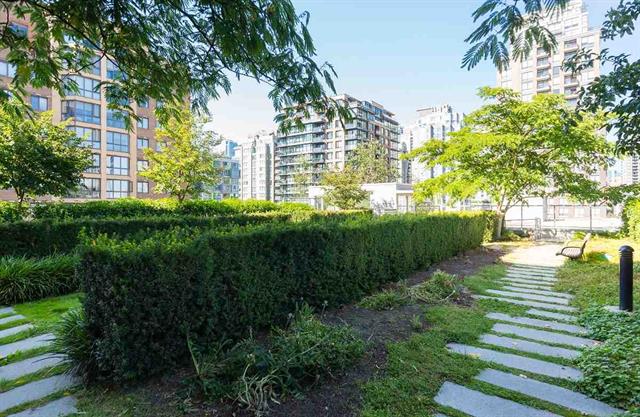 202 1133 Homer St, Vancouver 17