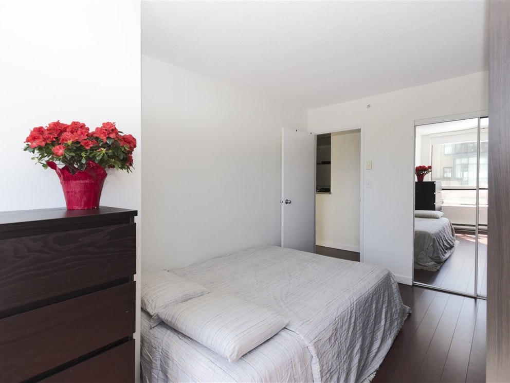 1001 811 Helmcken St, Vancouver West 8