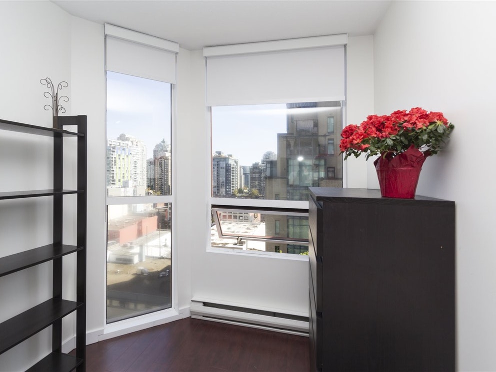 1001 811 Helmcken St, Vancouver West 10