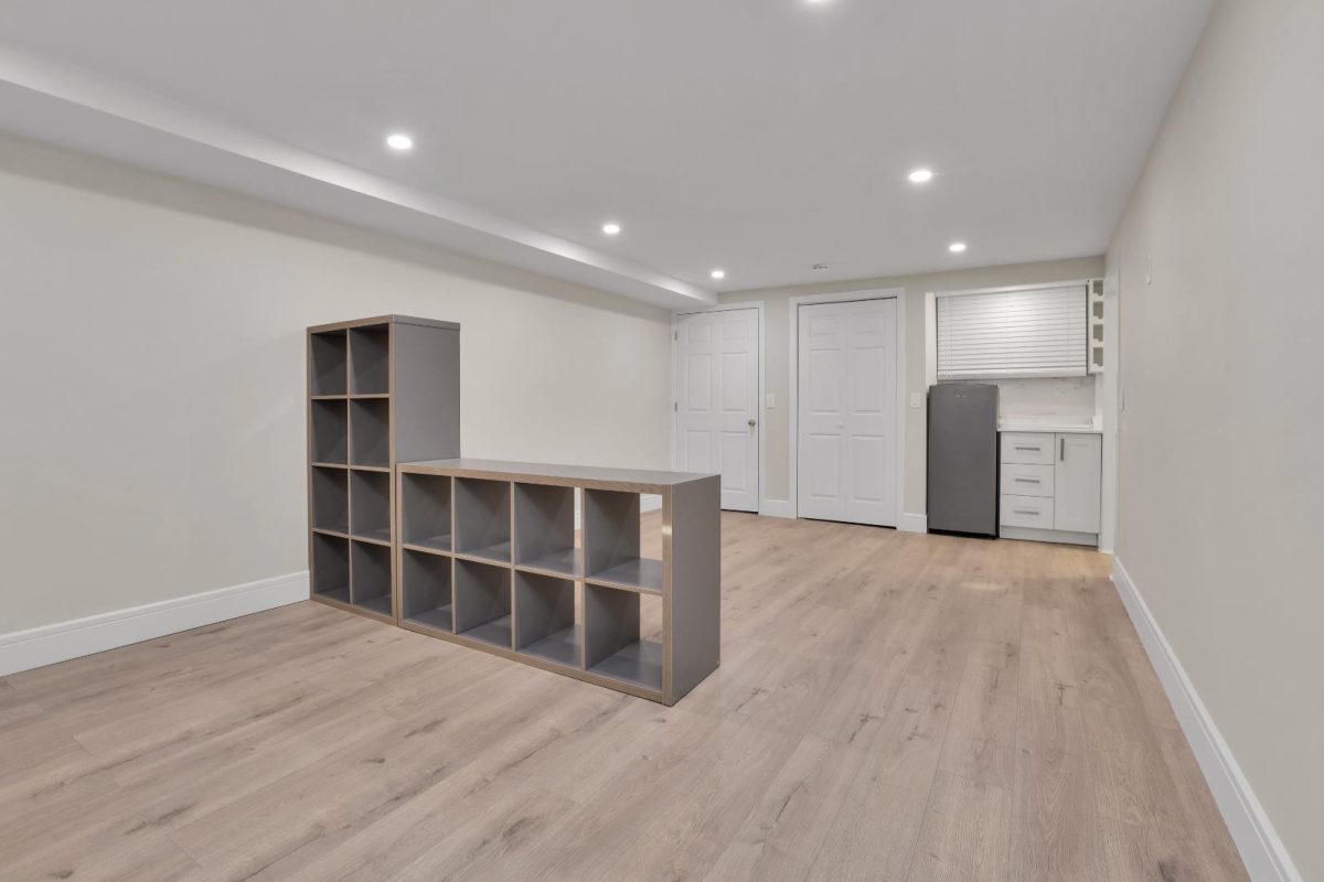 414 E Carisbrooke Road, North Vancouver 33