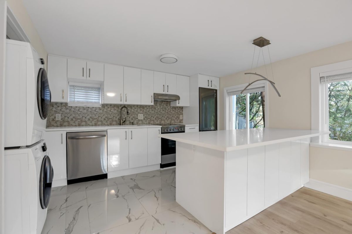 414 E Carisbrooke Road, North Vancouver 5