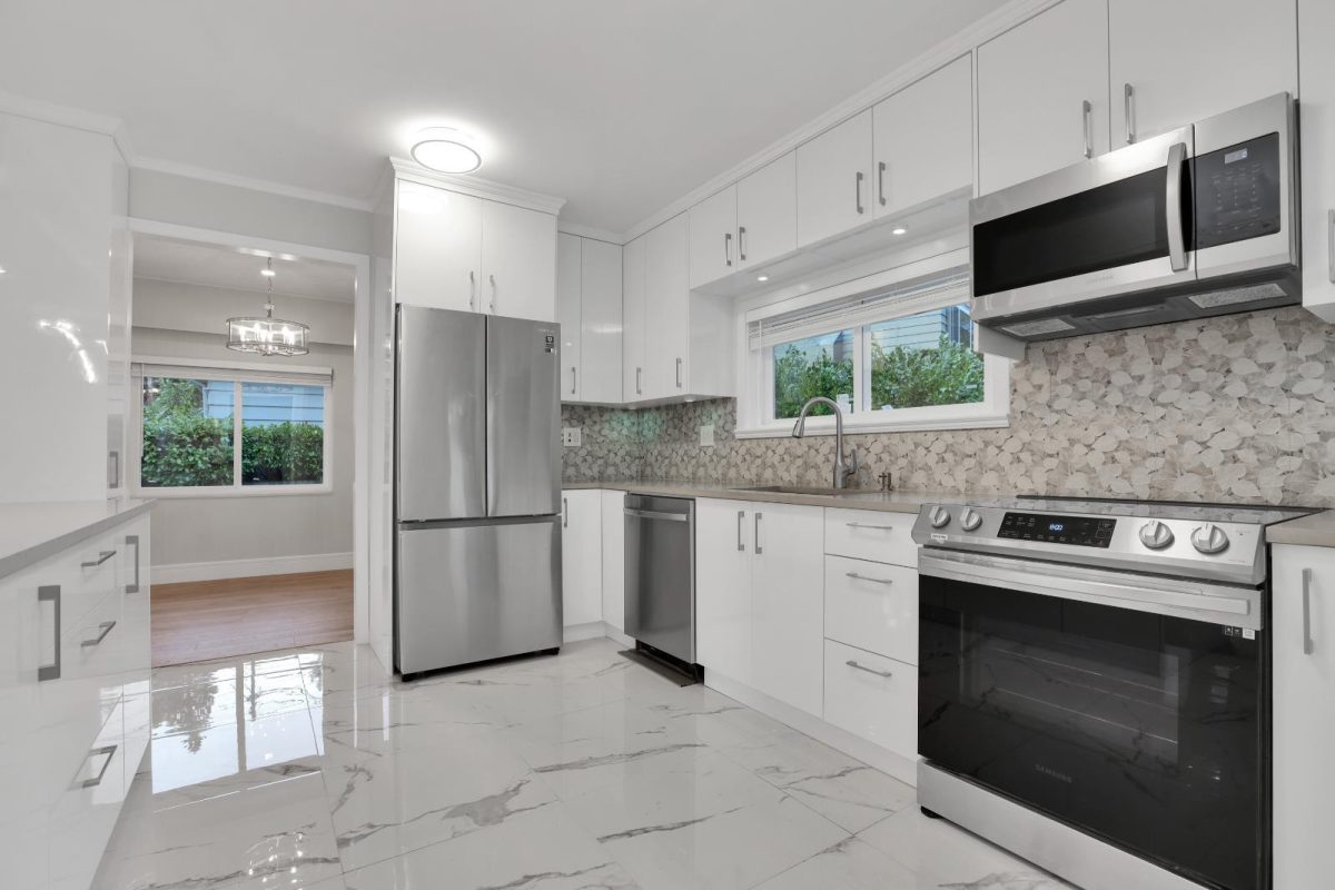 414 E Carisbrooke Road, North Vancouver 8