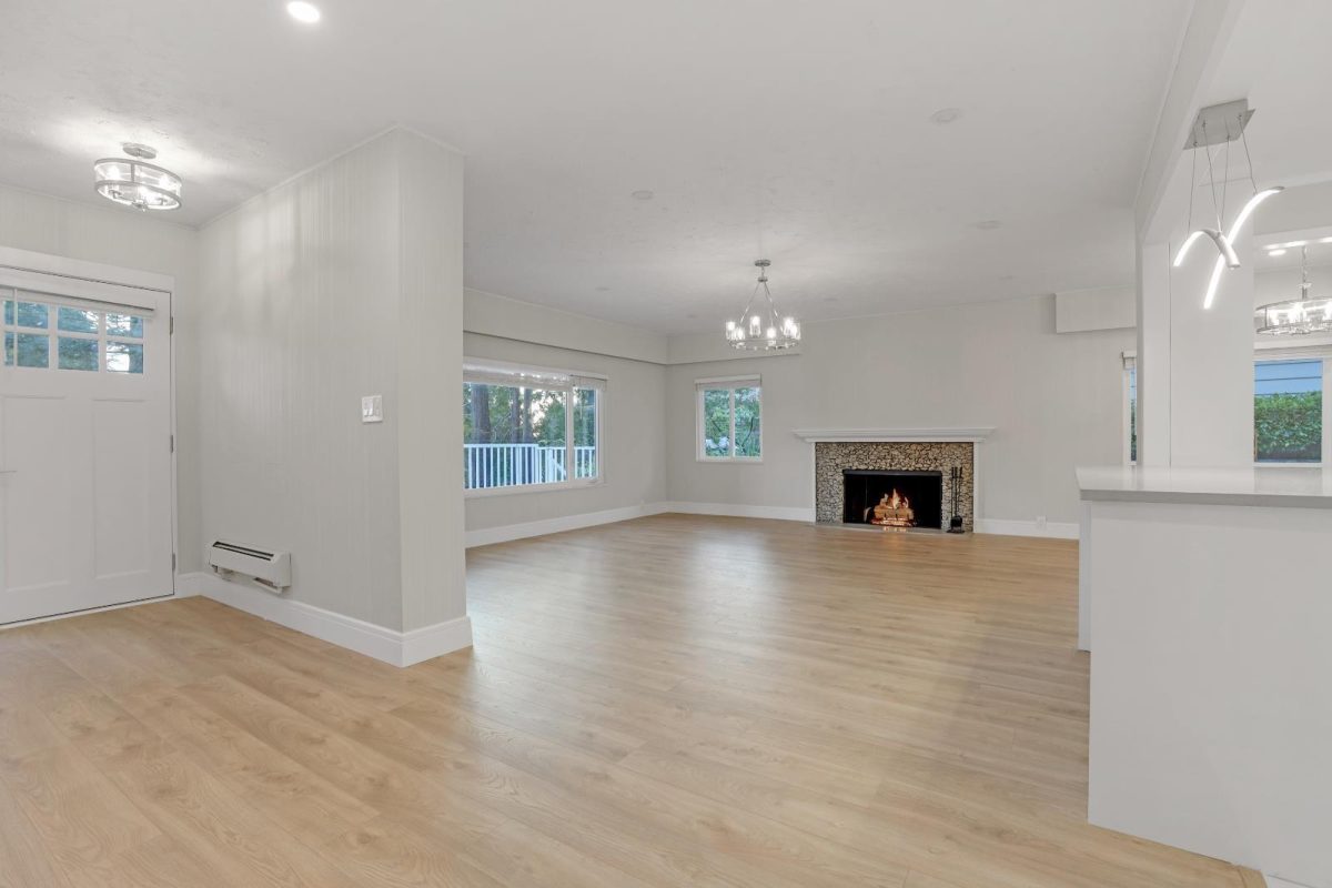414 E Carisbrooke Road, North Vancouver 9