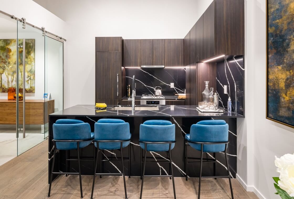 125 East 13th Street, North Vancouver 7