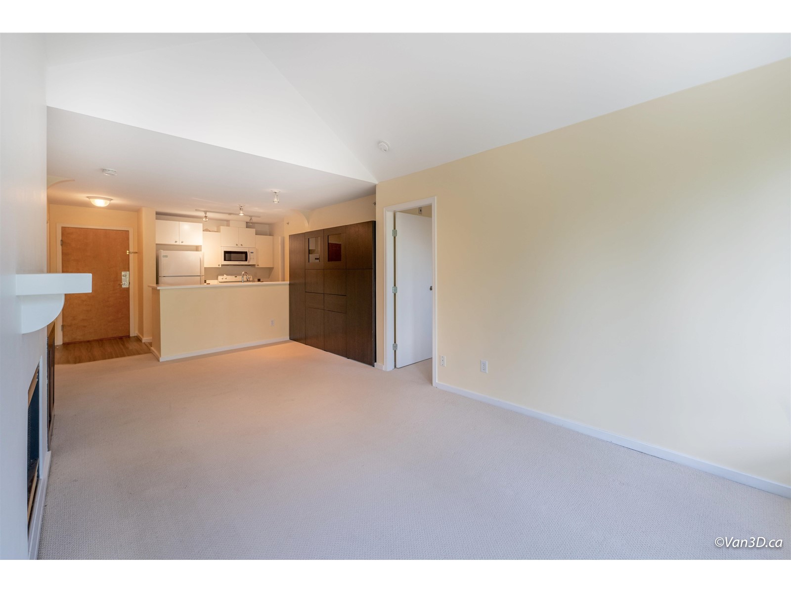407 1111 LYNN VALLEY ROAD 14