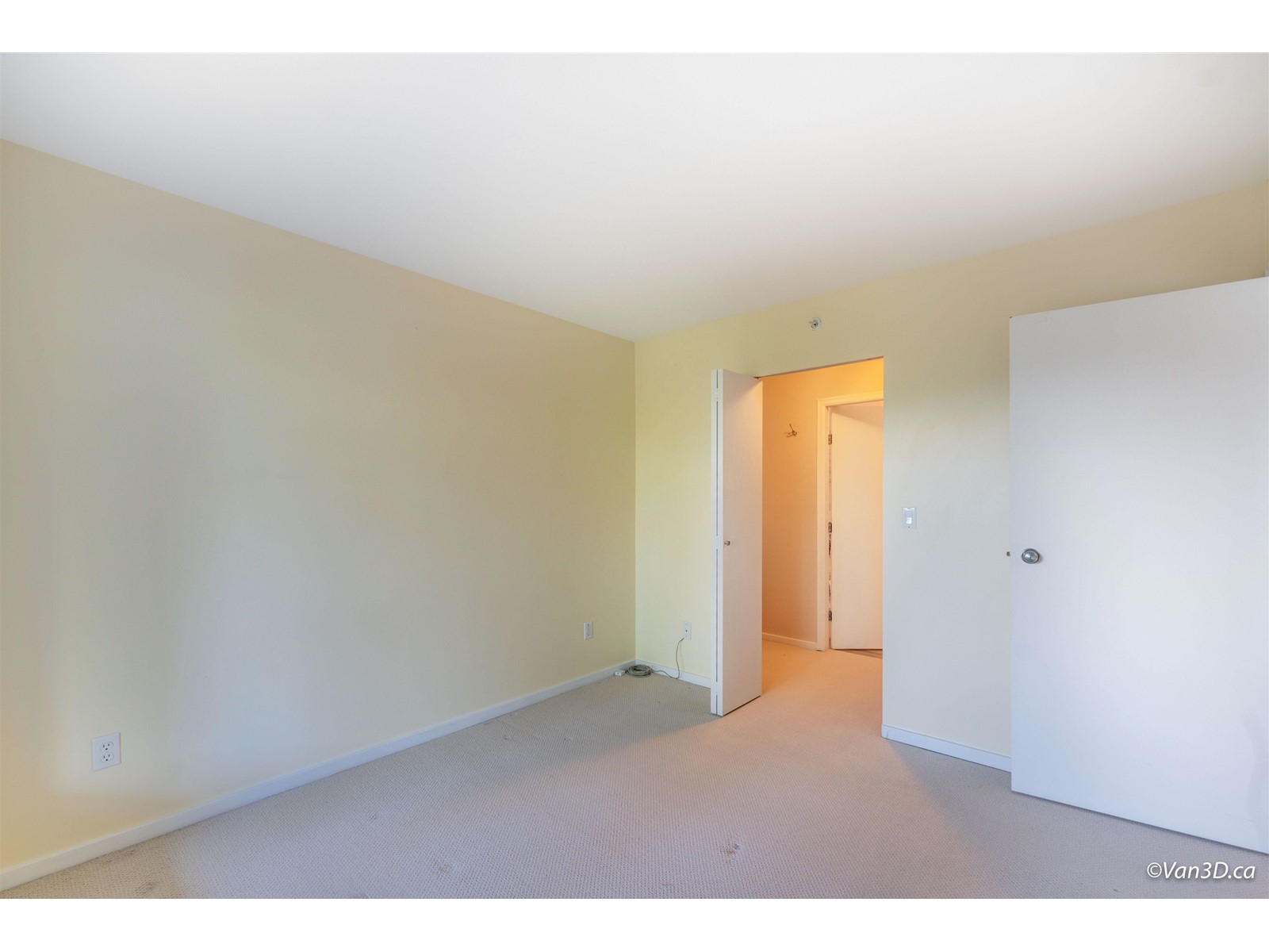 407 1111 LYNN VALLEY ROAD 15