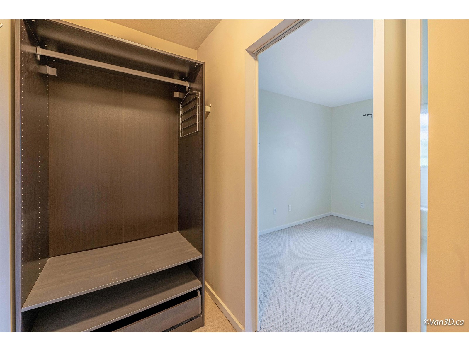 407 1111 LYNN VALLEY ROAD 17