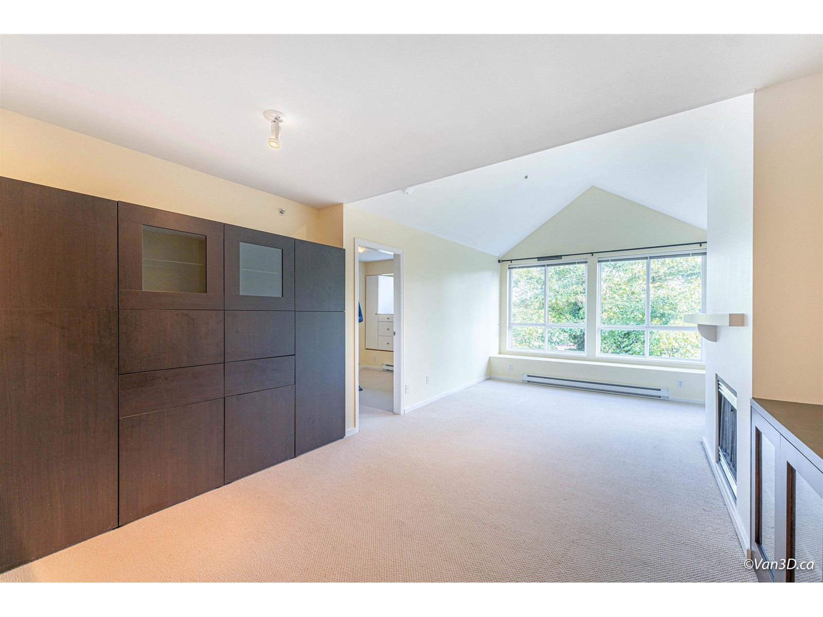 407 1111 LYNN VALLEY ROAD 8