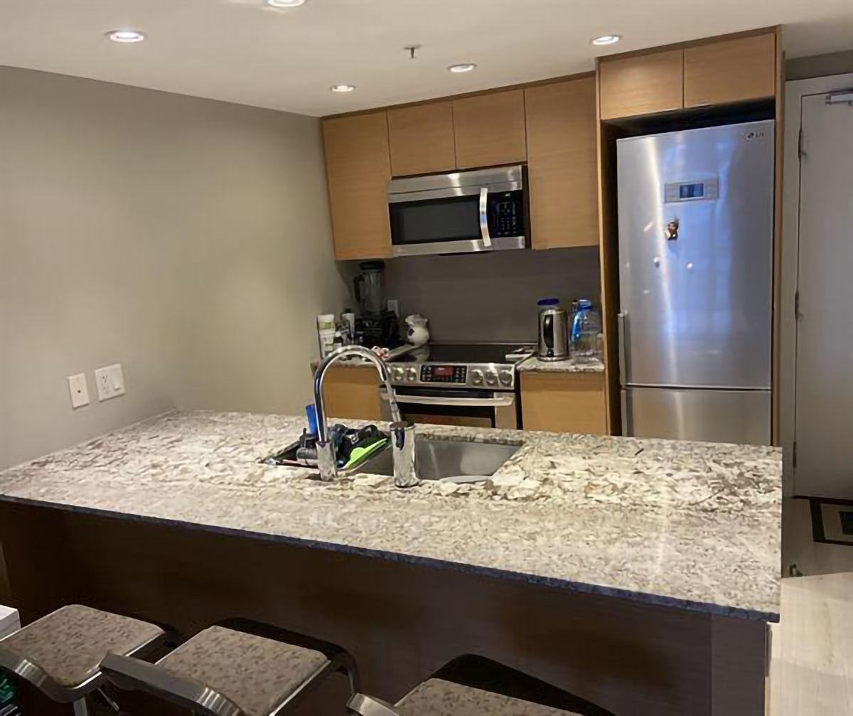 615 135 E 17th Street, North Vancouver 3