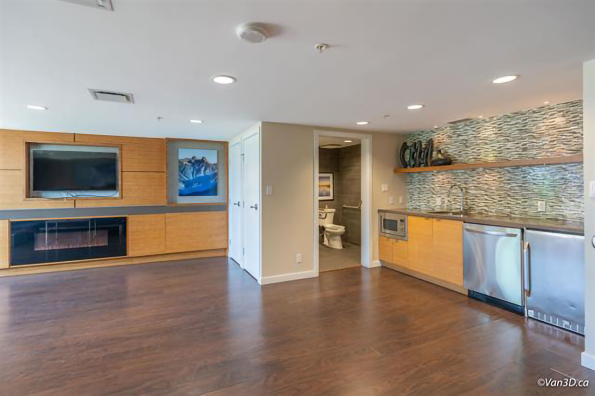 615 135 E 17th Street, North Vancouver 9