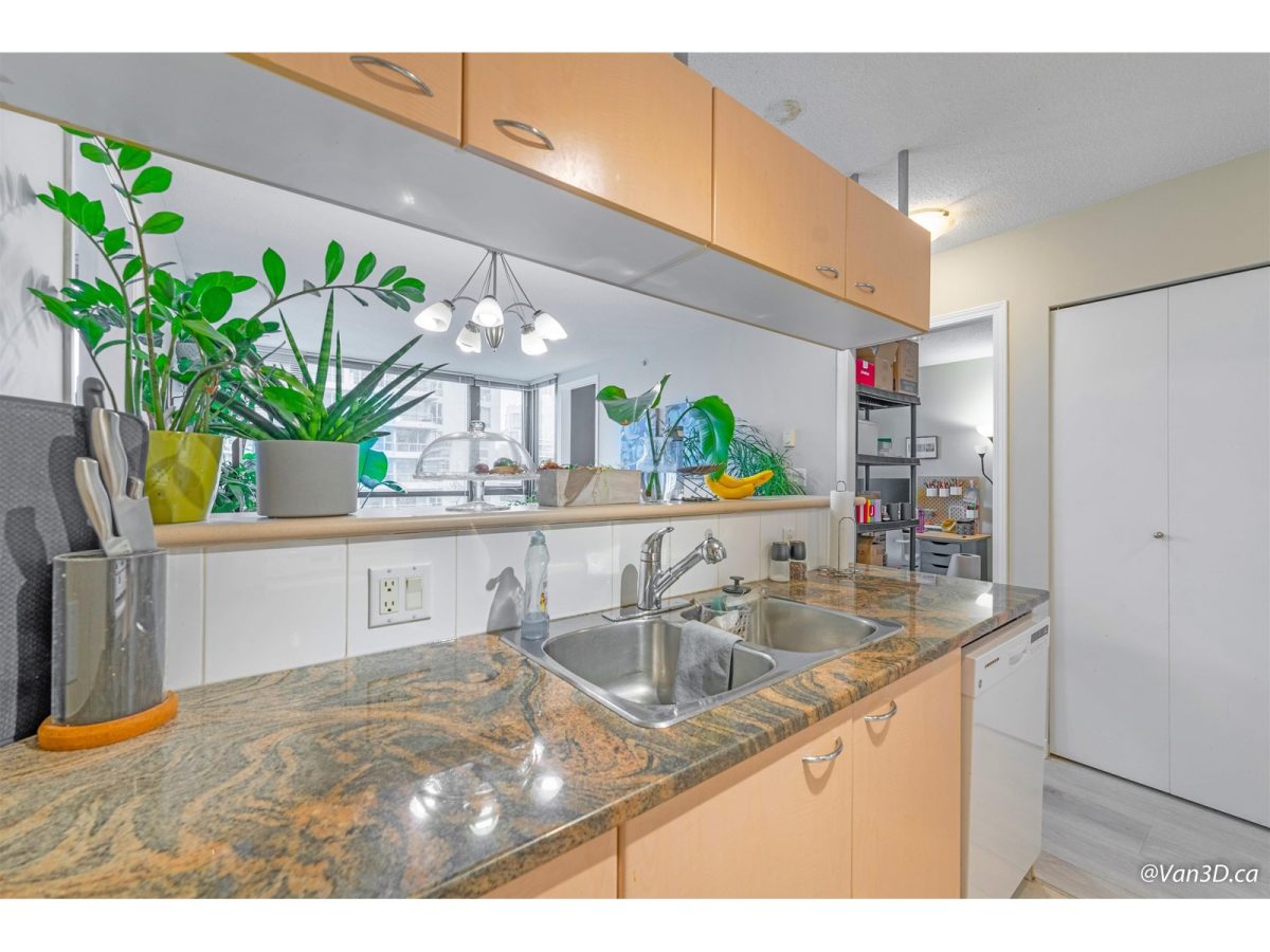 301 1367 Alberni Street, Vancouver 15