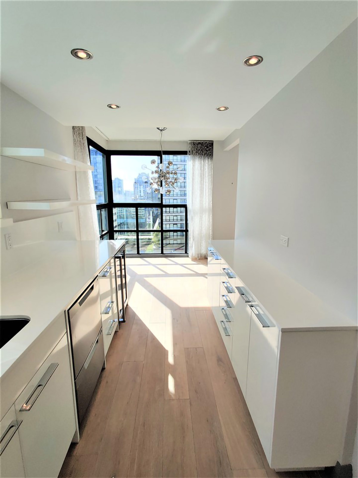 1703 909 Burrard Street, Vancouver 7