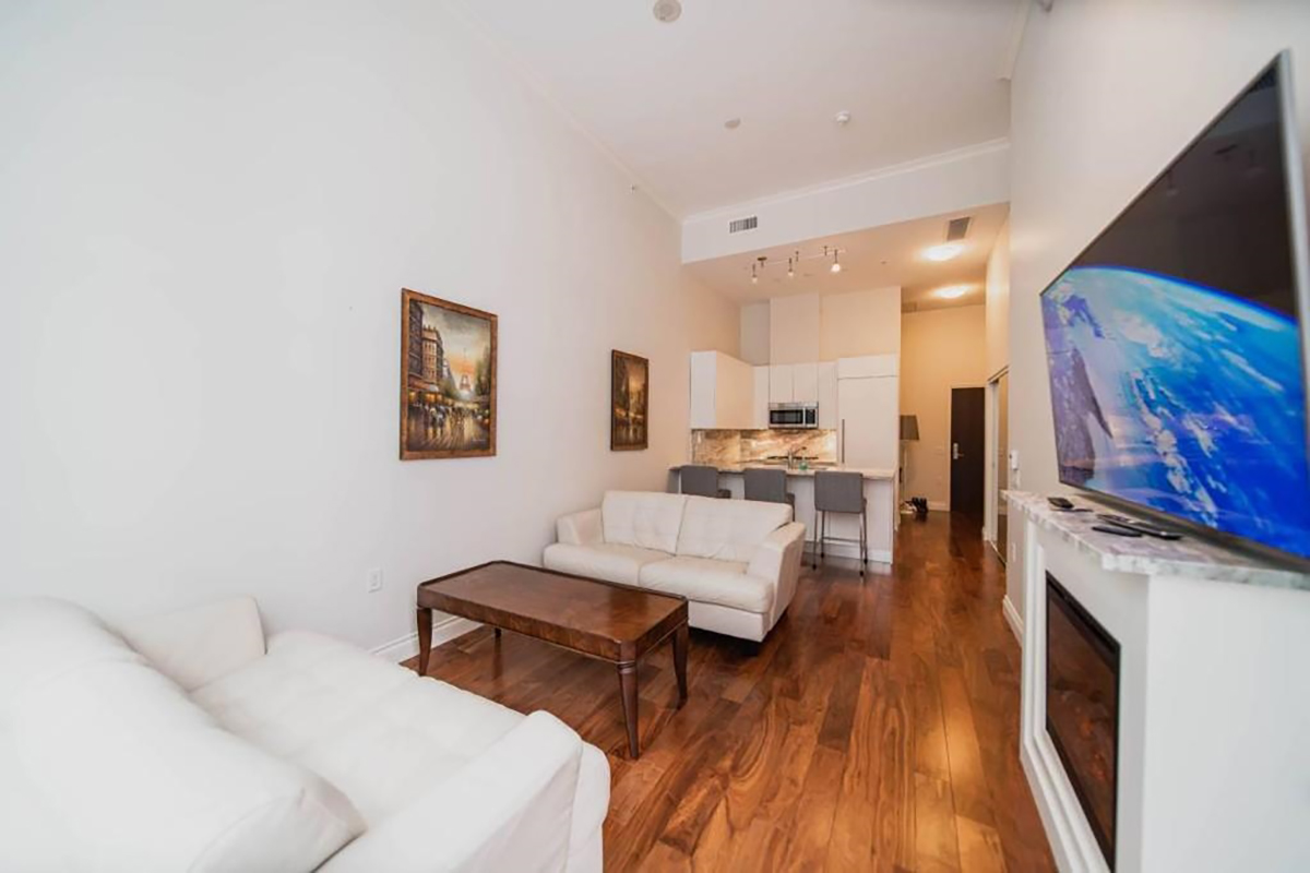 106 199 Victory Ship Way, North Vancouver 4