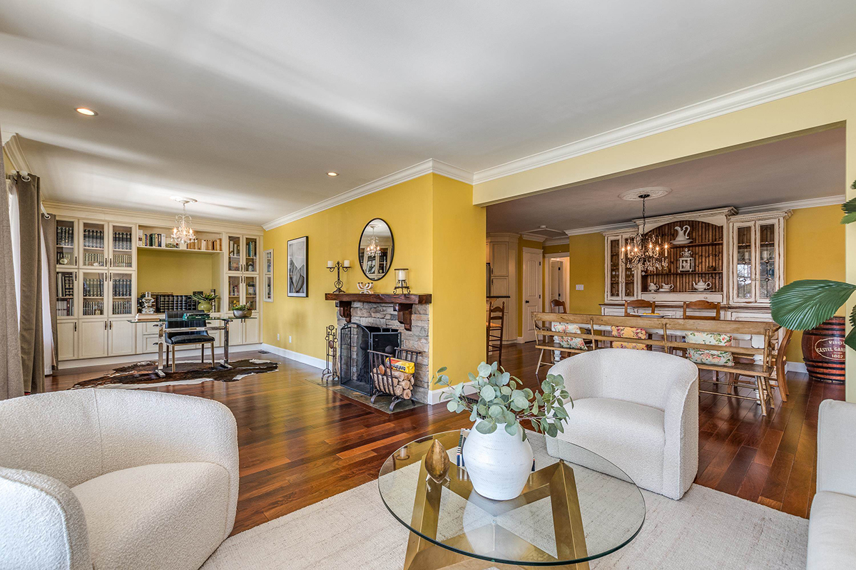 428 W 24th Street, North Vancouver