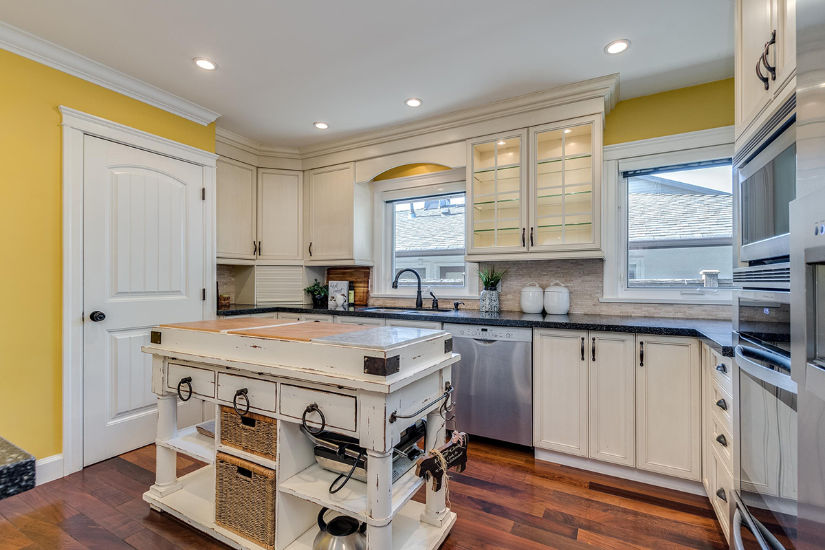 428 W 24th Street, North Vancouver 15
