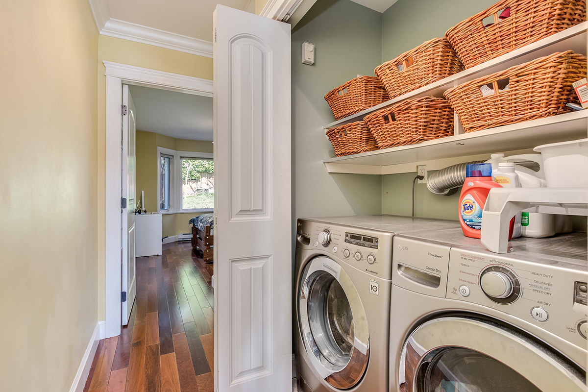 428 W 24th Street, North Vancouver 17