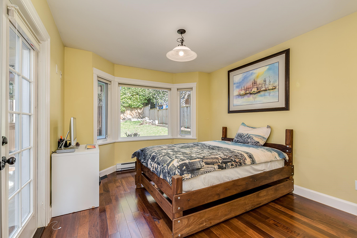 428 W 24th Street, North Vancouver 23