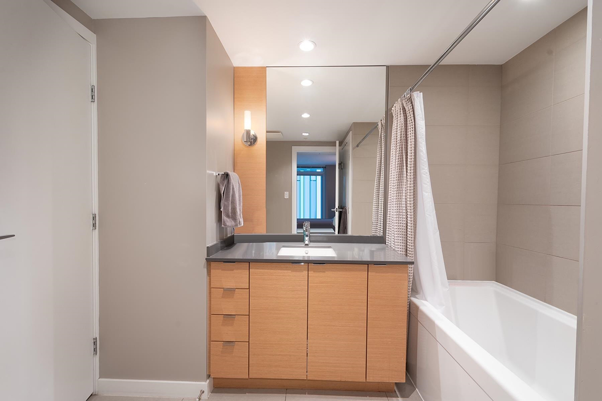 406 135 E 17th Street, North Vancouver 10