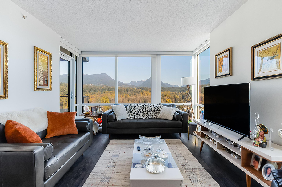 2002 1550 Fern Street, North Vancouver 2