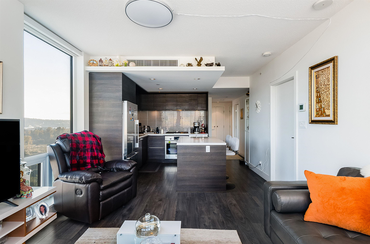 2002 1550 Fern Street, North Vancouver 5