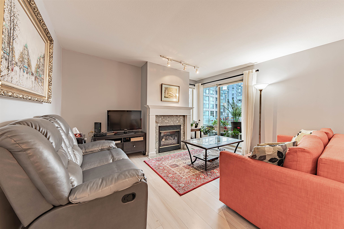405 137 W 17TH Street, North Vancouver 15