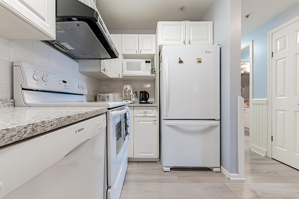 405 137 W 17TH Street, North Vancouver 3